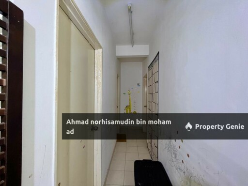 Partially Furnished Akasia Apartment at Setia Alam for RENT
