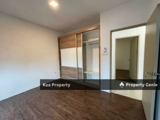 Fulton Park Apartment For sale Located at Jalan Central