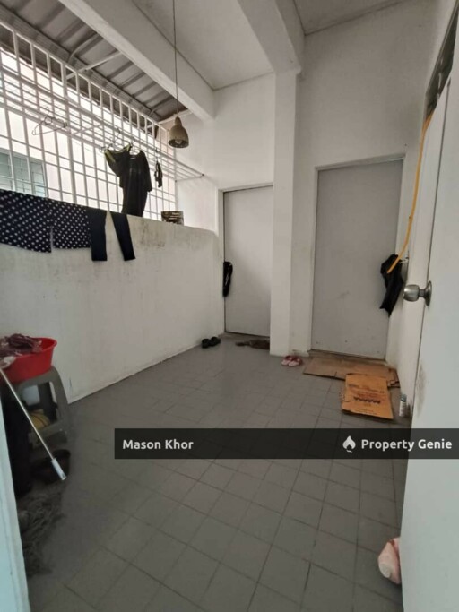 BAYAN PERMAI APARTMENT TOP FLOOR 915sf BARE UNIT BAYAN LEPAS
