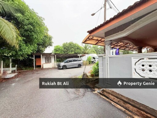 Freehold Corner Lot Terraced Home In Seremban 2Storey, 2600 Sqft