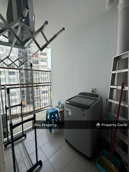 Prima Bintawa Riverfront Apartment