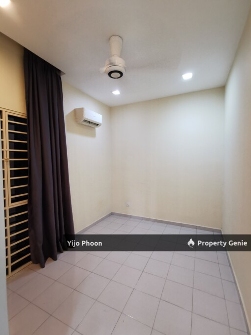 Parkland 3R3B Low Density Fully Furnished Density With 2 Car Parks