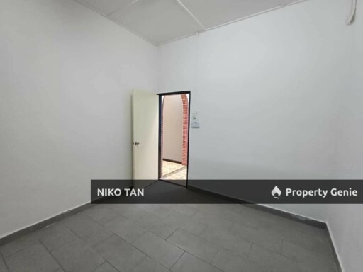 For Sale   2x, Jalan Ledang, Taman Lambak 86000 Kluang, Johor.