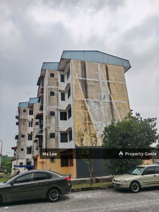 PKNS Flat @ Seksyen 24, Shah Alam-Blok 54 3rd floor-Sale Below Bank Value Rm30k