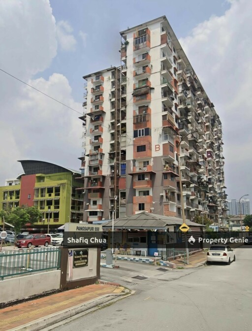 Level 9 With Strata Ready Unit Pangsapuri SS8 Kelana Jaya for Sale