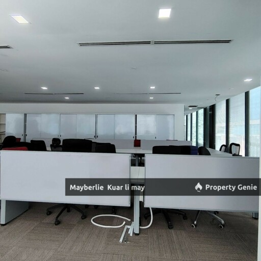 Empire City Tower H Office with Partition 4000sqft