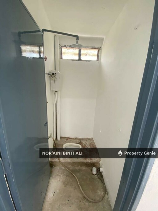 Teres Cornerlot Tanah Banglo Taman Dato Rashid ( Tepi Bypass )