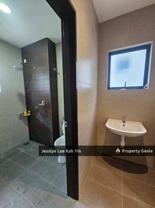 3 Storeys Semi D Cluster, Villa Astana Kajang Fully Furnished For Sale