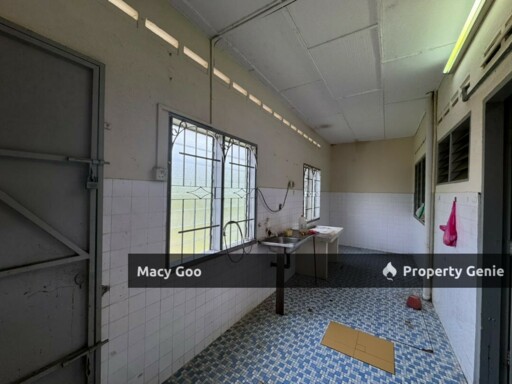 2 Storey Terrace Kampung Enam