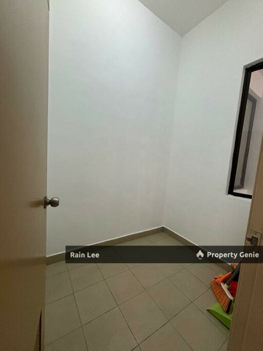 Freehold / Fully Extended / 3 Storey Terrace for Sale / Intermediate Lot / Near Pavilion Bukit Jalil /24Hrs Security with Gated & Guarded