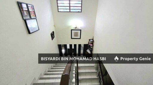 Facing Open Renovated 2.5 Storey End Lot Extra Land, Taman Puncak Saujana, Kajang.