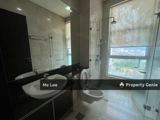 The Pearl @ KLCC-Level 27 Private lift-Sale Below Bank Value Rm180k