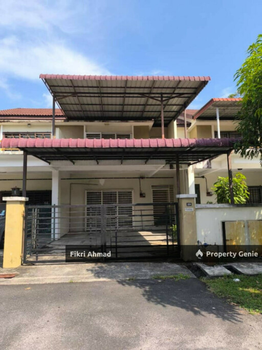 FOR RENT: Renovated House Double Storey Terrace Desa Salak Mentari Bandar Baru Salak Tinggi