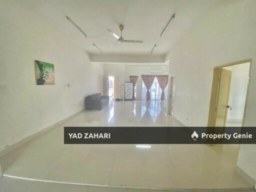 D'Kayangan, Shah Alam | 2-Storey Superlink 5+1 Bedrooms | RM1.25M - Renovated and Non Bumi Lot