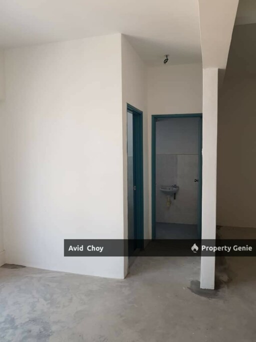 Jalan Baiduri 8, Pulau Melaka, Shop Office for Sale Rm129,000