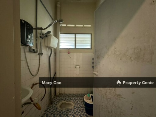 2 Storey Terrace Kampung Enam
