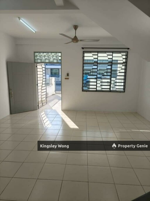 Meru Perdana Double Storey Terrace House Renovated Near Mydin Mall Bus Terminal Jelapng Schools