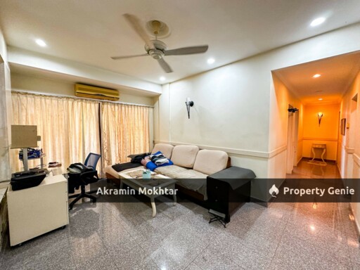 FREEHOLD & 1 COVERED PARKING | EVERGREEN PARK ACORN & HAZEL Condominium Sg Long