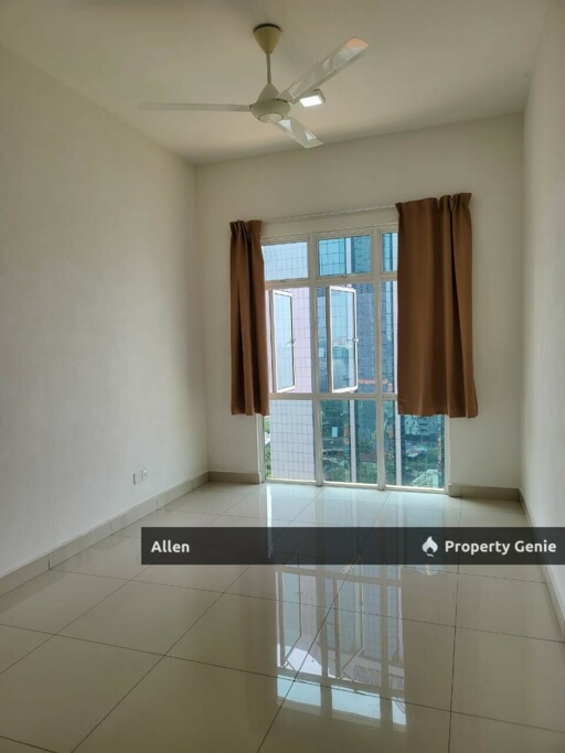 Skysuites @ Meldrum Hills – Walk to CIQ, 2R2B with Balcony & Aircon, RM2200 Only