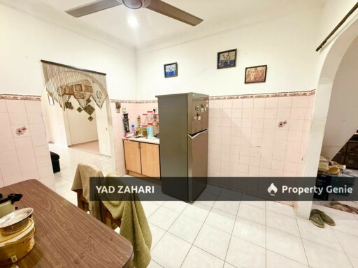 Seksyen 17, Shah Alam | 1-Storey Terrace 3 Bedrooms | RM430K - Fully Extended, Renovated and Facing North