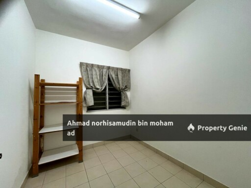 Partially Furnished Akasia Apartment at Setia Alam for RENT