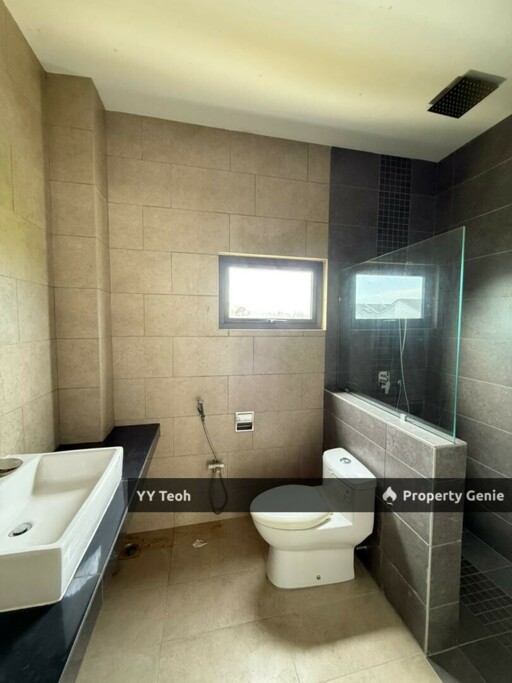 8 Residence Padang Temu 2.5 Storey Superlink