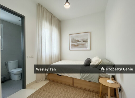 Luxury Designed 1.5 Storey Tiara Golf Corner Bungalow 8rooms Pond & Pool 24/7 Gated & Guarded