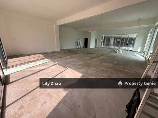 1st Floor Corner Shop Office for Rent, 1,500 Sq ft, Suria Inanam, Kota Kinabalu.