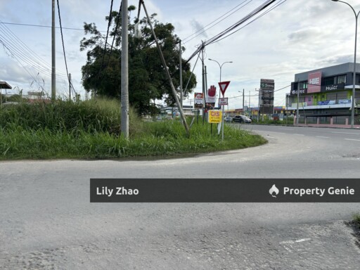 Papar Commercial Land for Rent, Road Side, Corner Lot 8,000 sqft, Papar Square, Papar, Sabah.