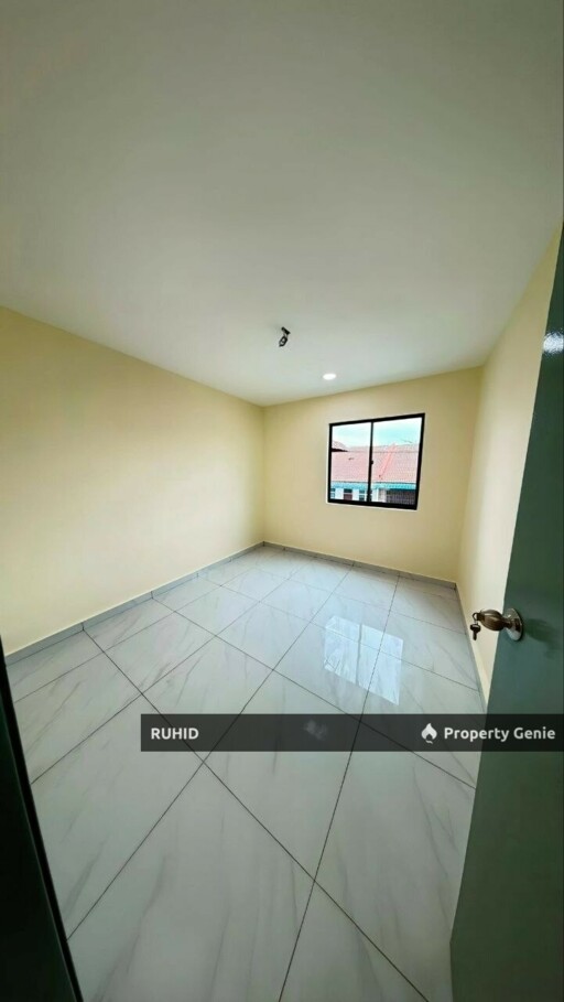 Freehold Non Bumi Flat Skudai | Taman Selesa Jaya