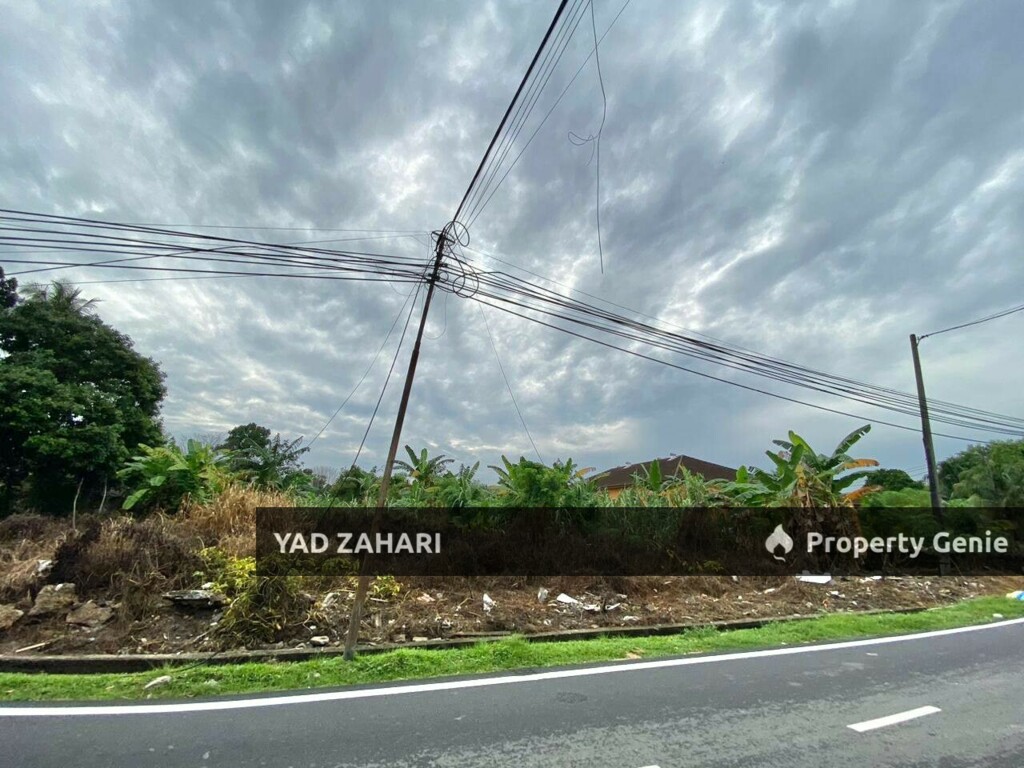 1 ACRE AGRICULTURAL LAND WITH RESIDENTIAL ZONING @ KAMPUNG MELAYU SUBANG