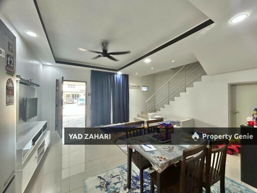 Rentak Perdana, LBS Alam Perdana, Puncak Alam | 2-Storey Terrace 4 Bedrooms | RM450K - Semi Furnished with Good Condition and Gated Guarded