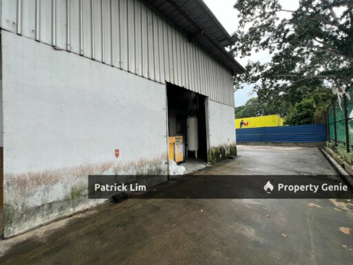 Factory / Warehouse For Rent @ Taman Perindustrian Krubong