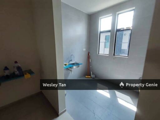 Ozana Residences, Ayer Keroh Melaka - 2.5 Storey Terrace House For Sale | Price Below Than Transacted Value | Serious Owner , View To Offer