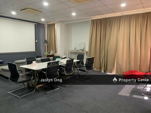 1.5 storey Semi D at Desa Cemerlang for Sale