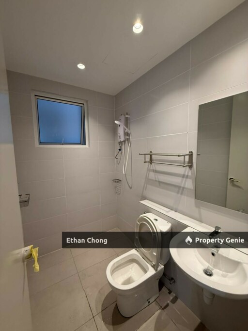 Fully Furnished Room for Rent at Nadayu 801, Shah Alam