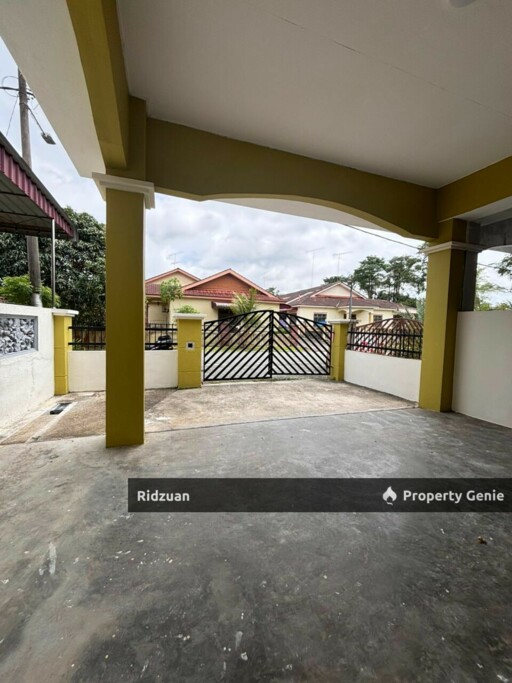 Single Storey House, Taman Putrimas, Simpang Renggam