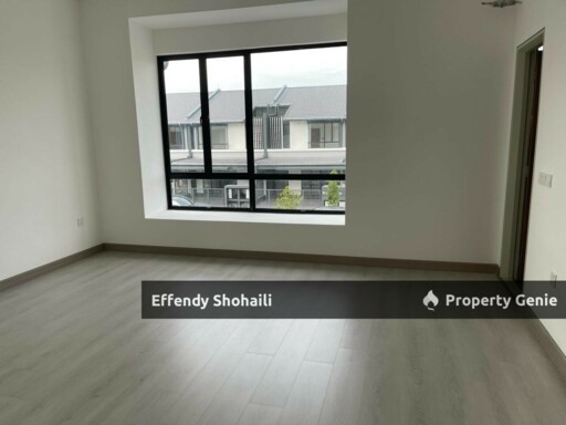 BANDAR BUKIT RAJA NADIRA 3