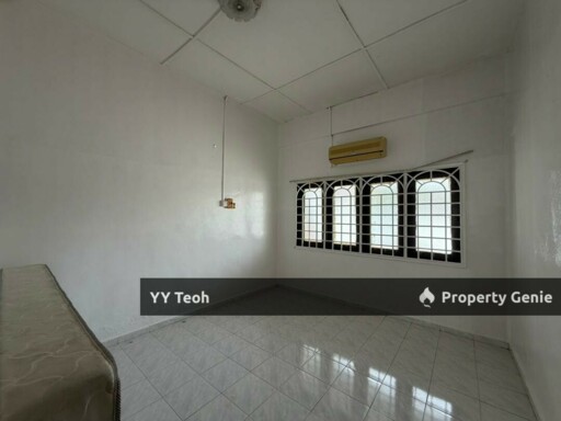 Ayer Keroh Height Single Storey Terrace