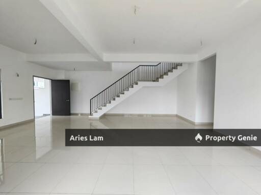 Glenmarie @ Mount Austin / Double Storey Corner Lot Cluster House /Subsale Brand New