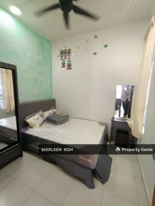 Suriamas Suites Condominium at Larkin JB Town Male Room for Rent