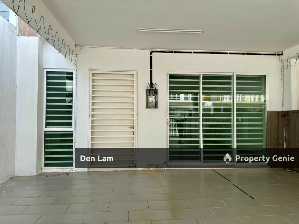 Bandar Sri Sendayan 2sty House Below Value For sale !!