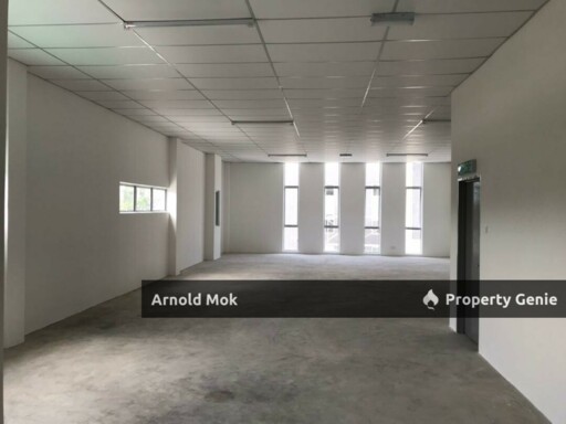 1.5 Storey Semi D Factory at SiLC Gelang Patah for Rent