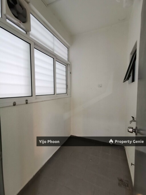 Low Density Condo at Templer Park with 2 Car Park 3 Bedroom+ 3 Bathroom