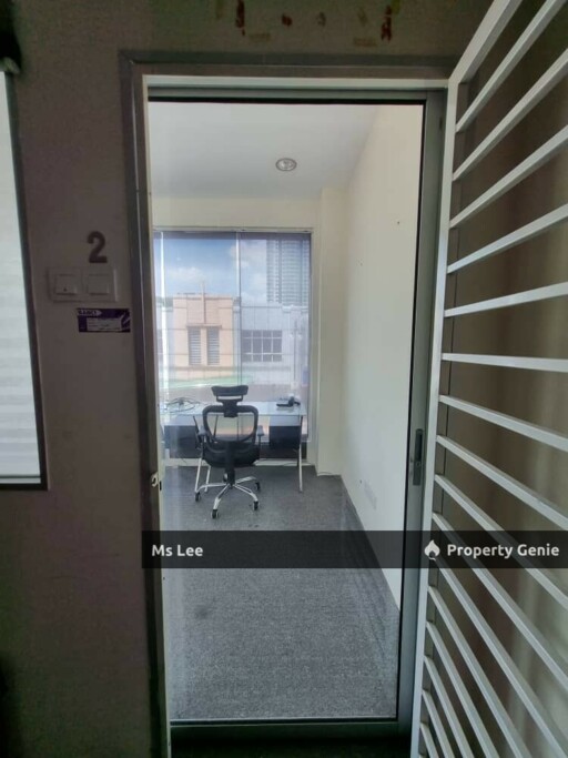 Office Room 2 RM1080-Pusat Perdagangan Kuchai @ Kuchai Lama-Ready 15/11