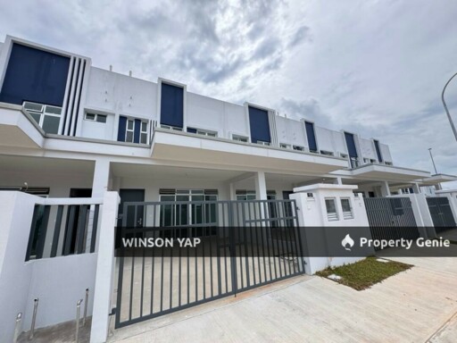 2 Storey Terrace Perjiranan 14 Bandar Dato Onn JB Freehold Unblock View