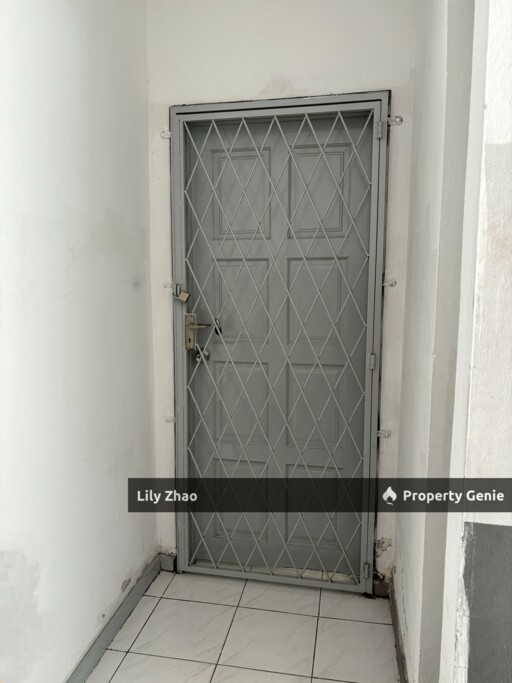Api Api Apartment Corner Lot with Highway Access for Sale | Next To Public Bank, Kota Kinabalu City