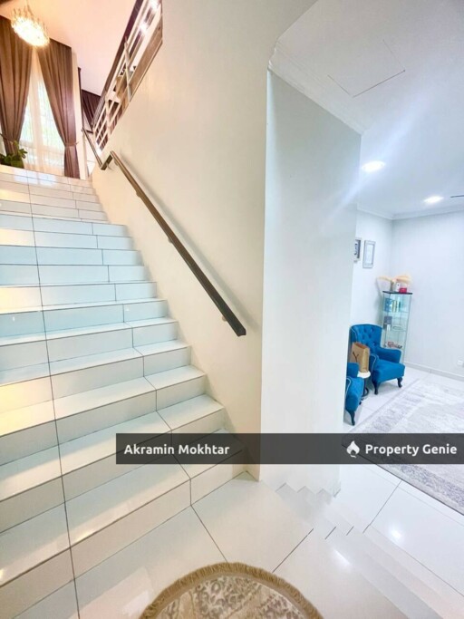 Freehold & Fully Renovated | 3 Storey Terrace House Tiara South, Semenyih