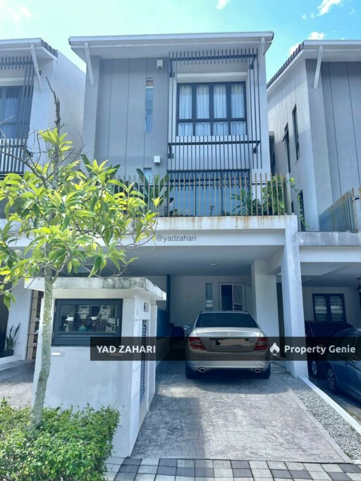 Crescent Park, Bukit Mahkota, Kajang | Townhouse 3+2 Rooms | RM640K - Fully Furnished, Renovated With Bigger Upper Unit