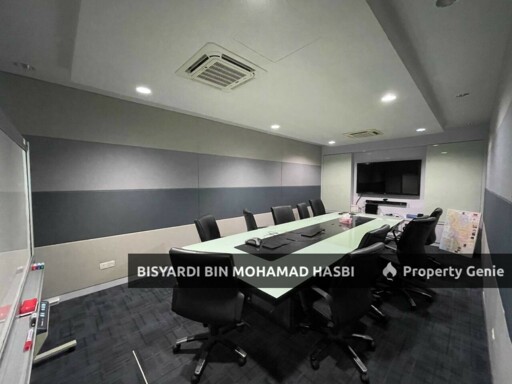 CORNER LOT 3 STOREY SEMI DETACHED FACTORY WAREHOUSE, BUKIT JELUTONG INDUSTRIAL PARK, SEKSYEN U8 SHAH ALAM.